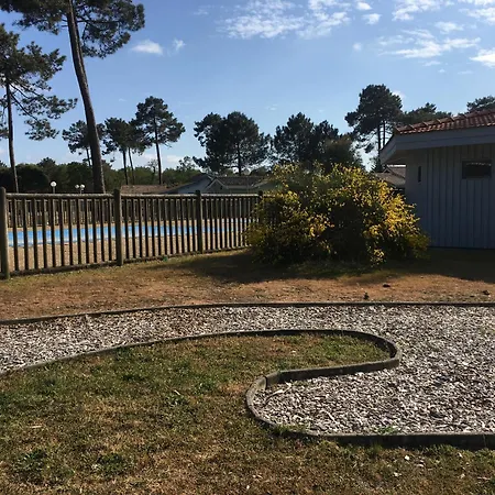 Chalet Petit Bord De *